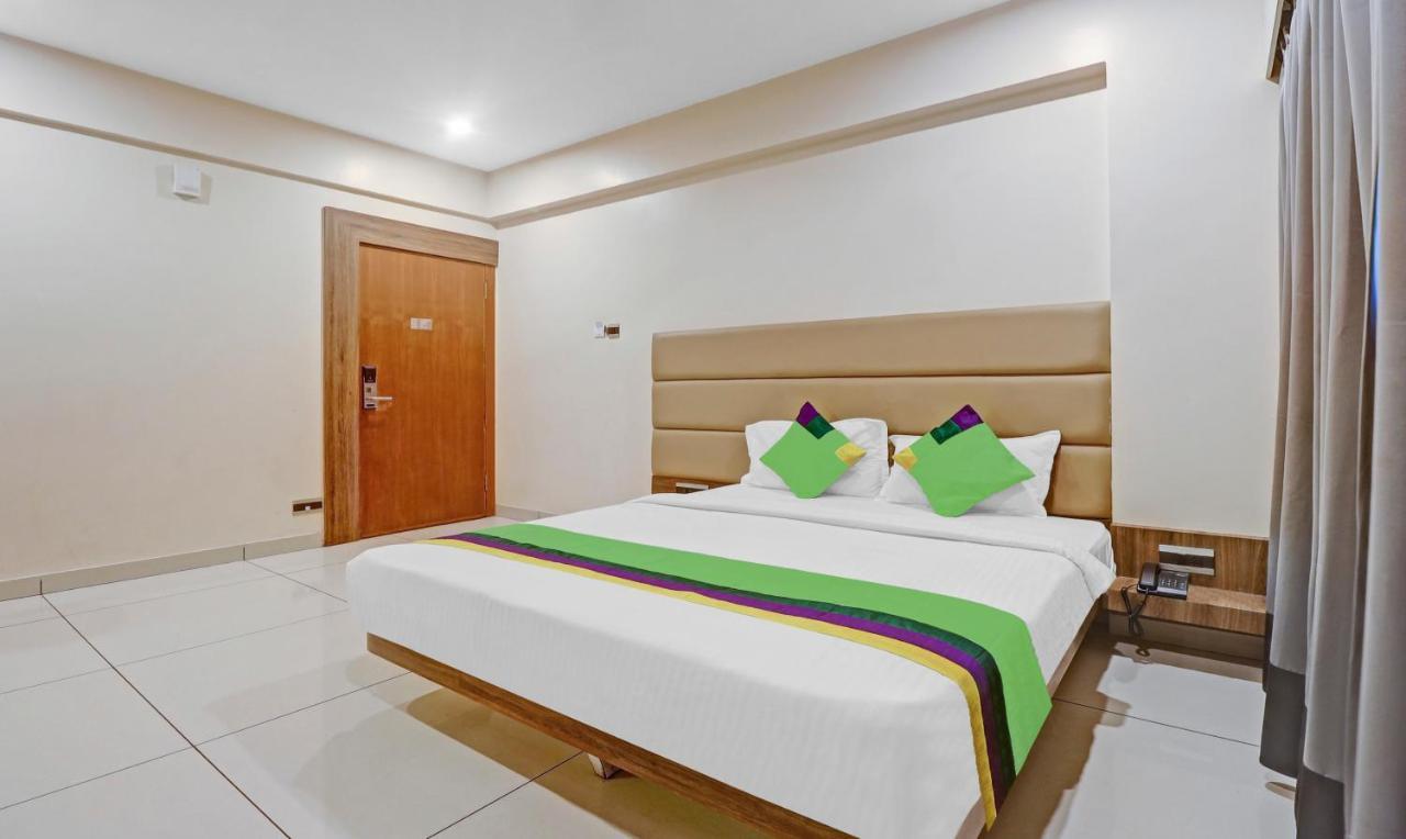 Treebo Silver Key, Marathahalli Hotel Bangalore Bagian luar foto