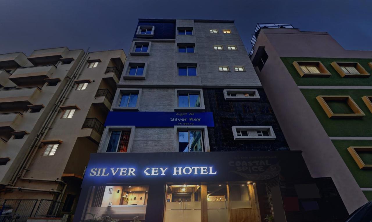 Treebo Silver Key, Marathahalli Hotel Bangalore Bagian luar foto